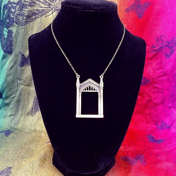 Warner Bros. | Jewelry | Mirror Of 
